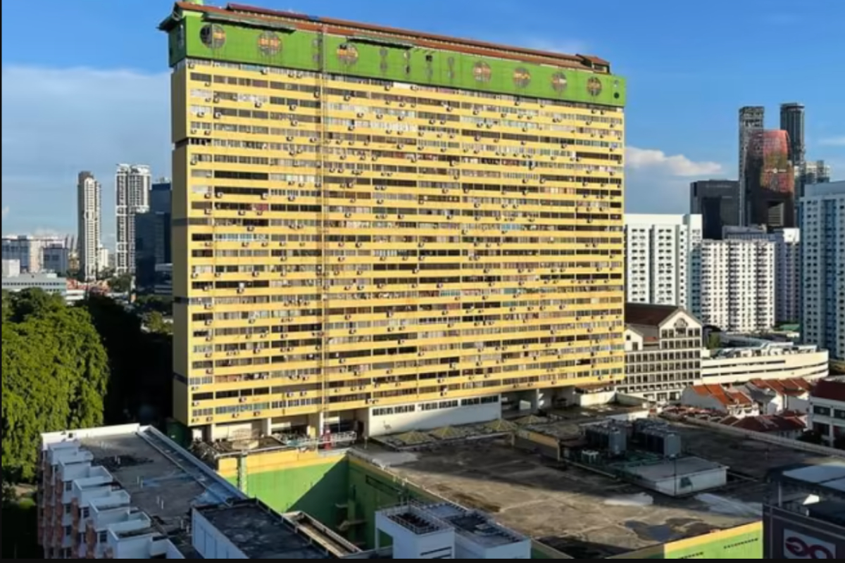 The First Shopping Atrium in Singapore Built in Chinatown 1973