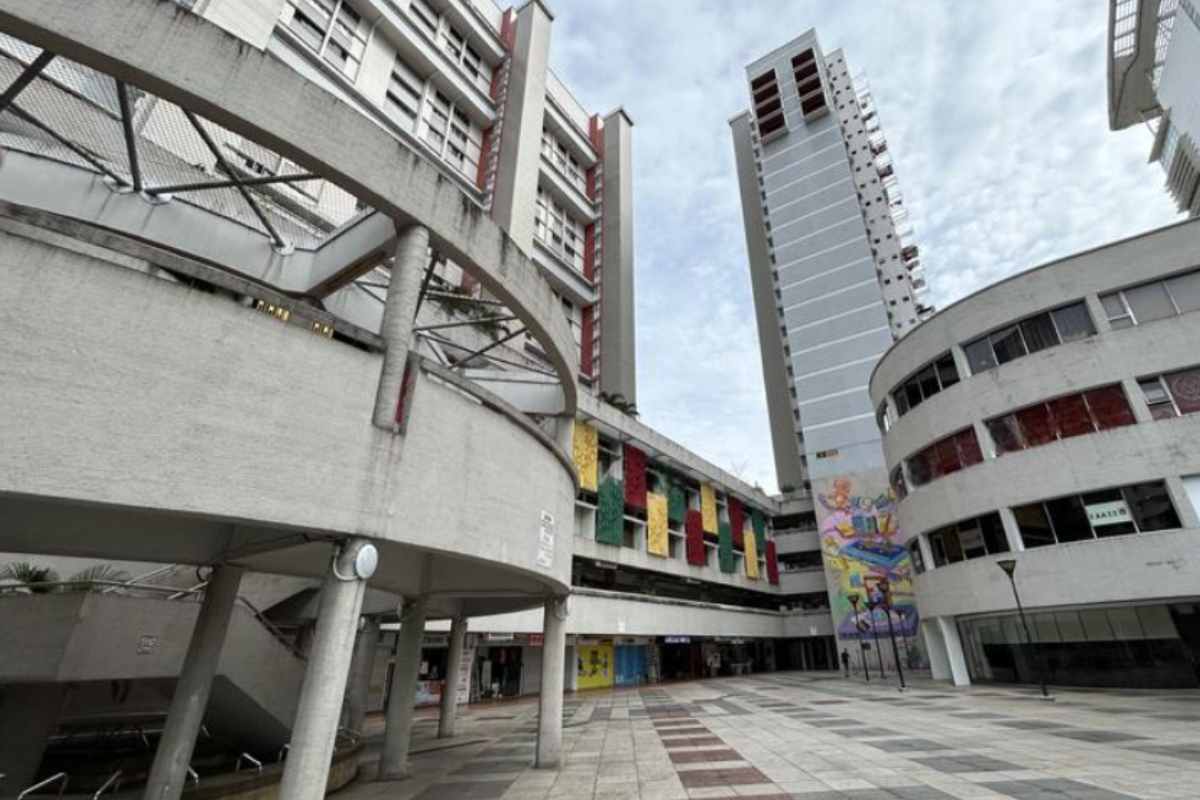 The Rise and Evolution of Singapore's Unofficial Book City Since 1980